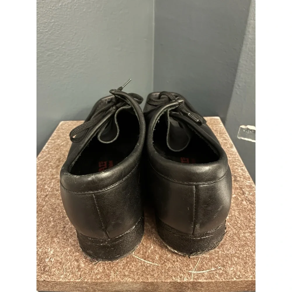 Clarks Wallabee Low Black Leather Casual Shoes Men's 9.5 Crepe Sole